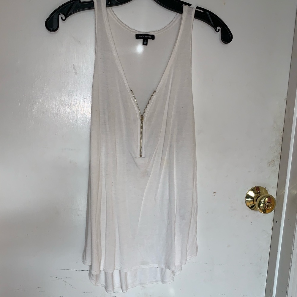 💥Dynamite💥white tank